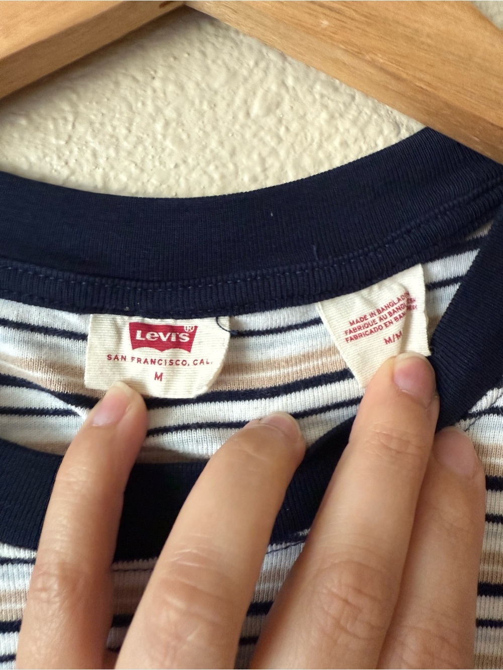 Levi's Women’s Navy & White Striped Crew Tee 100% Cotton - Picture 3 of 4